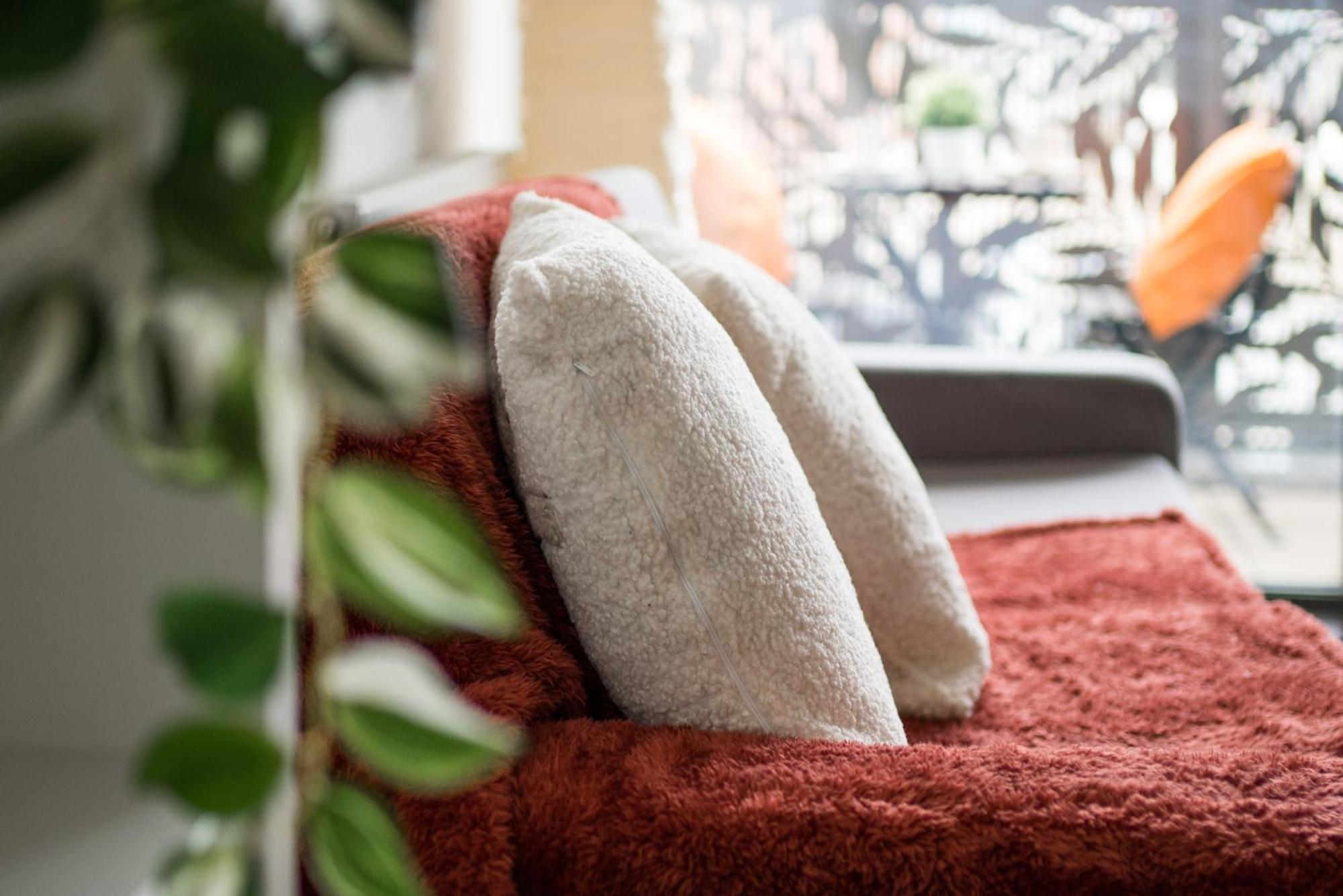 Canning Town -2 Bed Luxury Apartment Londen Buitenkant foto